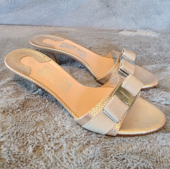 Salvatore Ferragamo Shoes - Ferragamo Glory Bow Kitten Heel | Size 7
